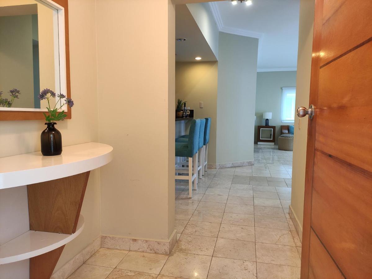 Chic Beachfront Apartment - Private Beach Access 蓬塔卡纳 外观 照片