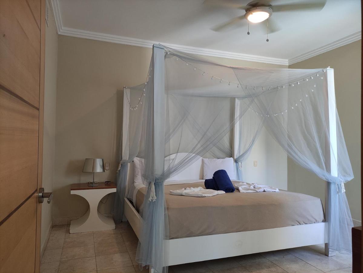 Chic Beachfront Apartment - Private Beach Access 蓬塔卡纳 外观 照片