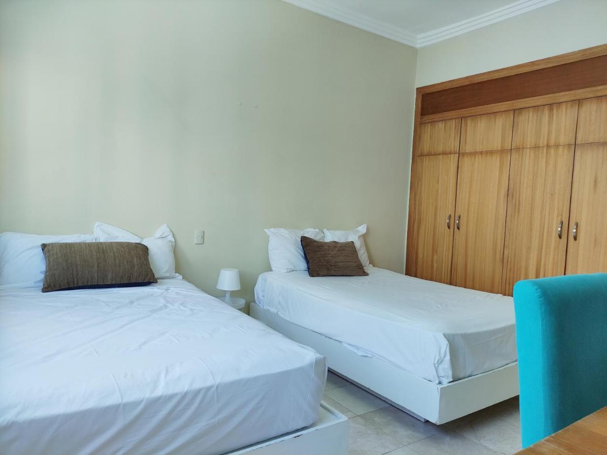 Chic Beachfront Apartment - Private Beach Access 蓬塔卡纳 外观 照片